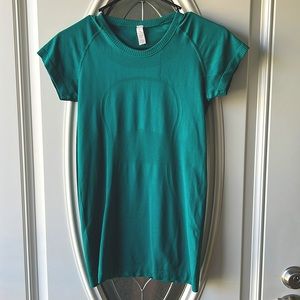 Lululemon shirt
